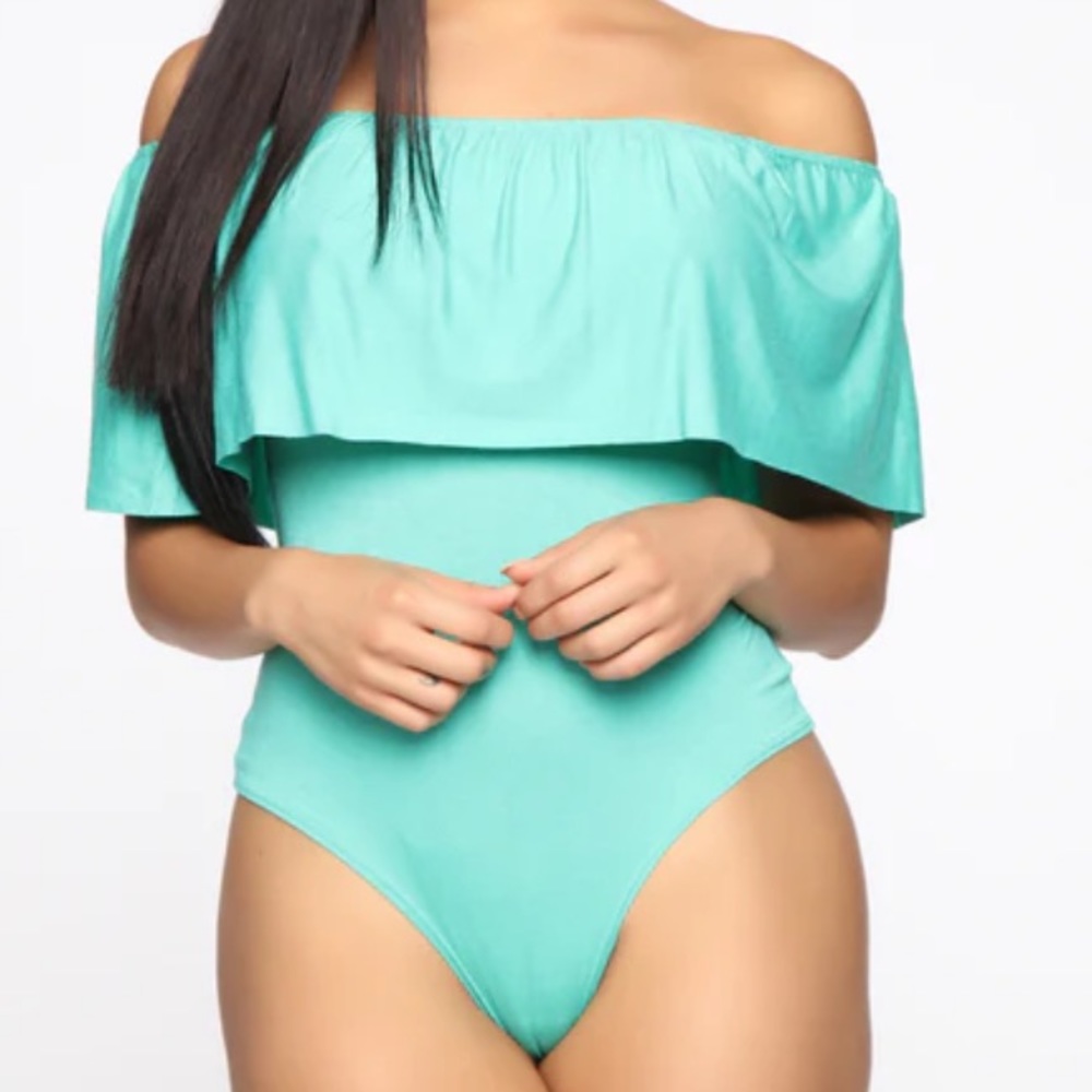 Curtain Ruffle Seafoam Off Shoulder Bodysuit, Size: XS